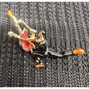 Vintage Brooch Pin Dance Dancing Couple Man Woman Gold Tone Enamel Rhinestone